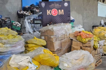 Uşak’ta 30 ton bozuk ve tarihi geçmiş gıda ele geçirildi 