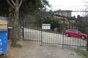 Üsküdar’da mahalle sakinleri yol mağduriyetine çözüm bekliyor 