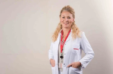 Uzman Doktor Şirin Elmi: "Eller mikropların vücuda giriş kapısıdır" 