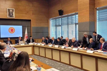 Uzman er ve erbaşlarla ilgili düzenlemeleri içeren kanun teklifi komisyonda kabul edildi 
