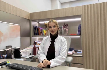 Uzmanlardan ’Çocuklarda makyaj’ uyarısı: "Pek çok cilt hastalığını çok çok erken yaşta görmeye başladık" 