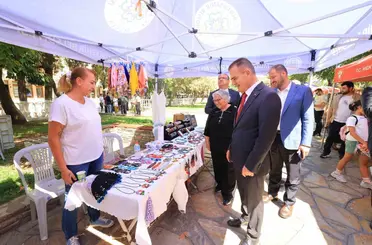 Vali Akbıyık, Mor Pazar’ı ziyaret etti

