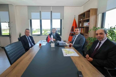 Vali Aktaş, karayolları yatırımlarıyla ilgili bilgilendirildi 