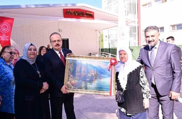 Vali Canbolat, yaşlı çınarlarla kahvaltıda buluştu 