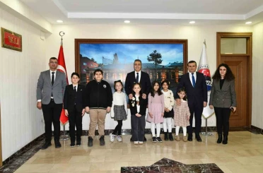Vali Çiçek, 20 Kasım Dünya Çocuk Hakları Günü’nde çocukları ağırladı 