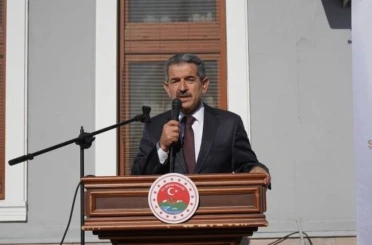 Vali Ekici: "Bir çocuk okula gitmiyorsa, Dicle’de kuzuyu kurda kaptırmışız demektir"