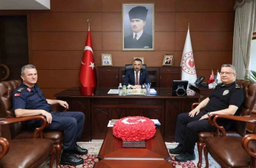 Vali Hacıbektaşoğlu başkanlığında asayiş ve güvenlik toplantısı yapıldı 