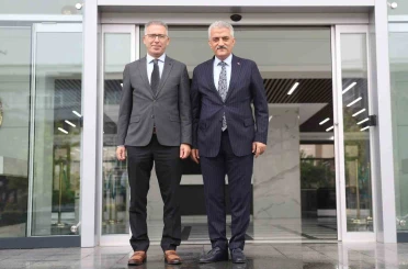 Vali Makas’tan Başsavcı Ünalan’a hayırlı olsun ziyaretinde bulundu 