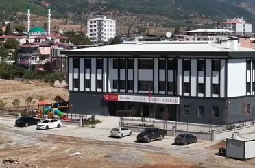 Vali Masatlı, Hassa sosyal hizmet merkezinde incelemelerde bulundu
