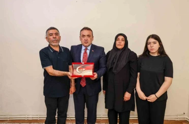 Vali Sözer, şehit Abdurrahman Hilal’in ailesini ziyaret etti 