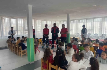 Van’da minik öğrencilere afet bilinci aşılandı 