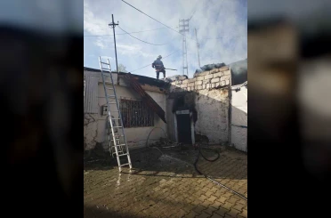 Van’da odunluk yangını 