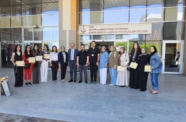 Van’da üniversite öğrencilerinden hasta çocuklara moral etkinliği 
