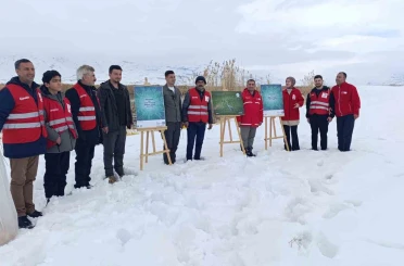 Van’da yaban hayvanları unutulmadı 