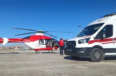Van’daki kalp hastası bebek ambulans uçakla İstanbul’a sevk edildi 