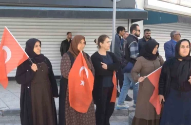 Vanlı annelerin evlat nöbeti devam ediyor 