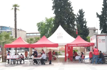 Vatandaşlardan Kızılay’ın kan bağışı kampanyasına destek 