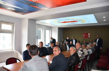 Vezirköprü’de muhtarlar derneğinde seçim: Kılıç güven tazeledi 