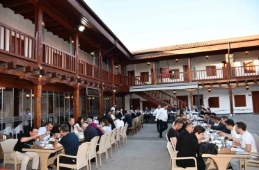 Vezirköprü’de tayini çıkan hakim ve savcılara veda programı 