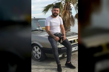 Virajı alamayıp minibüsle çarpışan sürücü hayatını kaybetti 