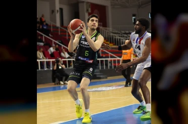 Y. Denizli Basket’da Egemen ve Mustafa Sami takımda kaldı 