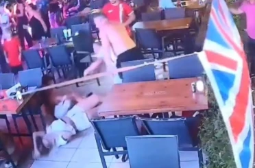Yabancı uyruklu turistten ailesine şiddet 