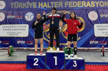 Yağmur Melek Şahin, halterde Türkiye ikincisi oldu 