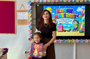 Yaklaşık 18 milyon öğrenci karnelerini alarak yaz tatiline girdi 