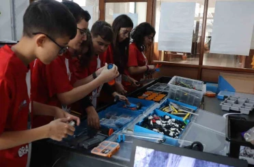 Yalovalı öğrenciler kısıtlı imkanlarla dünya devlerine meydan okuyor 