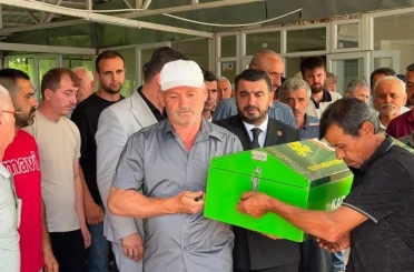 Yangında hayatını kaybeden 2 yaşındaki çocuk toprağa verildi 