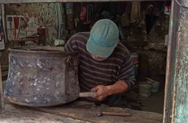 Yarım asırlık son kalay ustası teknolojiye direniyor 