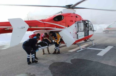 Yaşlı hasta hava ambulansı ile hastaneye yetiştirildi 