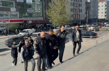 Yaşlı kadınları milyonluk vurgunla dolandırmışlar 