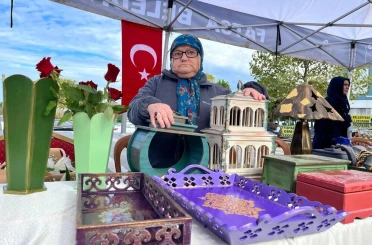 Yaşlılar Günü’nde el emeği ürünler sergilendi 
