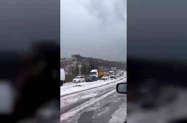 Yatağan-Milas kara yolu dolu yağışı sonrası beyaza büründü 