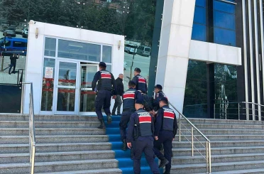 Yayınladığı videoyla, evlenmek istediği kadını teslim etmezlerse saldırı yapacağını söyledi, gözaltına alındı 