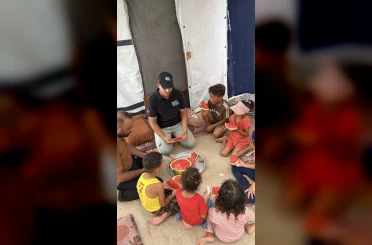 Yedi Başak, Gazze’de yaz şenliği düzenledi, halka karpuz dağıttı 