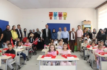 Yeni eğitim yılında Kaymakam Öztürk öğrencilerle buluştu 