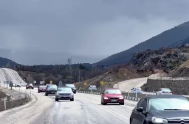 Yeni Konya Antalya kara yolunda bayram dönüşü yoğunluğu