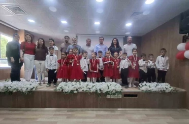 Yeni okulda ilk sahne 