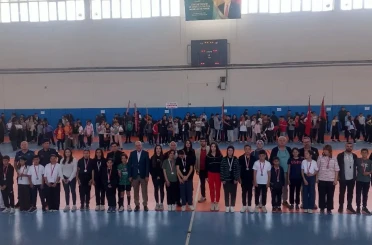 Yenipazar’da geleneksel çocuk oyunları heyecanı yaşandı 