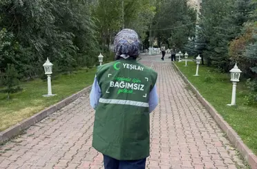 Yeşilay Kars’tan esnaflara bağımlılıkla mücadele bilgilendirmesi
