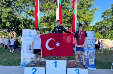 Yıldırımlı genç yüzücüler Türkiye’nin gururu oldu 