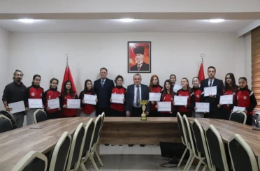 Yıldız Kızlar Voleybol İl Birincisi şampiyonu oldular 