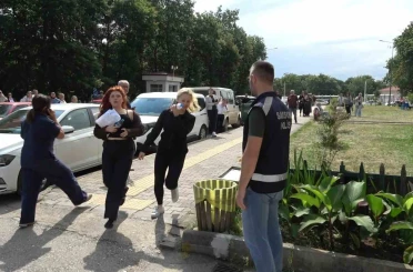 YKS’de son dakika yarışı: Kimi saniyelerle yetişti, kimi kapıda kaldı 