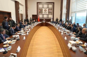 YÖK Başkanı Özvar: "Halktan kopuk, bulunduğu toplumun ihtiyaçlarını dikkate almayan bir üniversite anlayışı yok" 