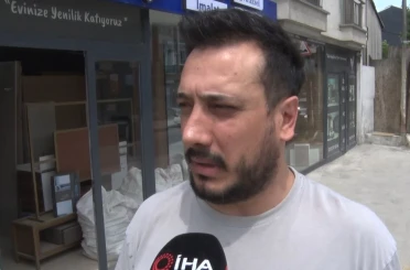 Yokuş aşağı hızla ilerleyen araç, kırmızı ışıkta duran otomobillere çarparak yolun karşısına uçtu 