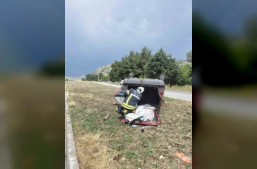Yoldan çıkan otomobil takla attı: 2 yaralı