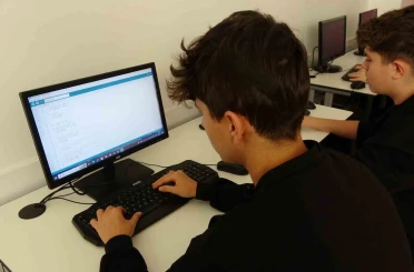 Yozgatlı gençler ileri teknoloji ile geleceğe hazırlanıyor 
