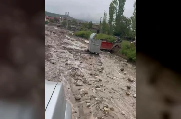 Yozgat’ta sel sonrası yollar temizlendi 